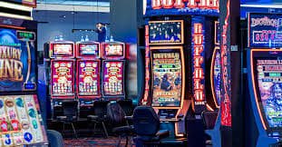 Live VIP Roulette dealer and table view on dalangtoto login platform